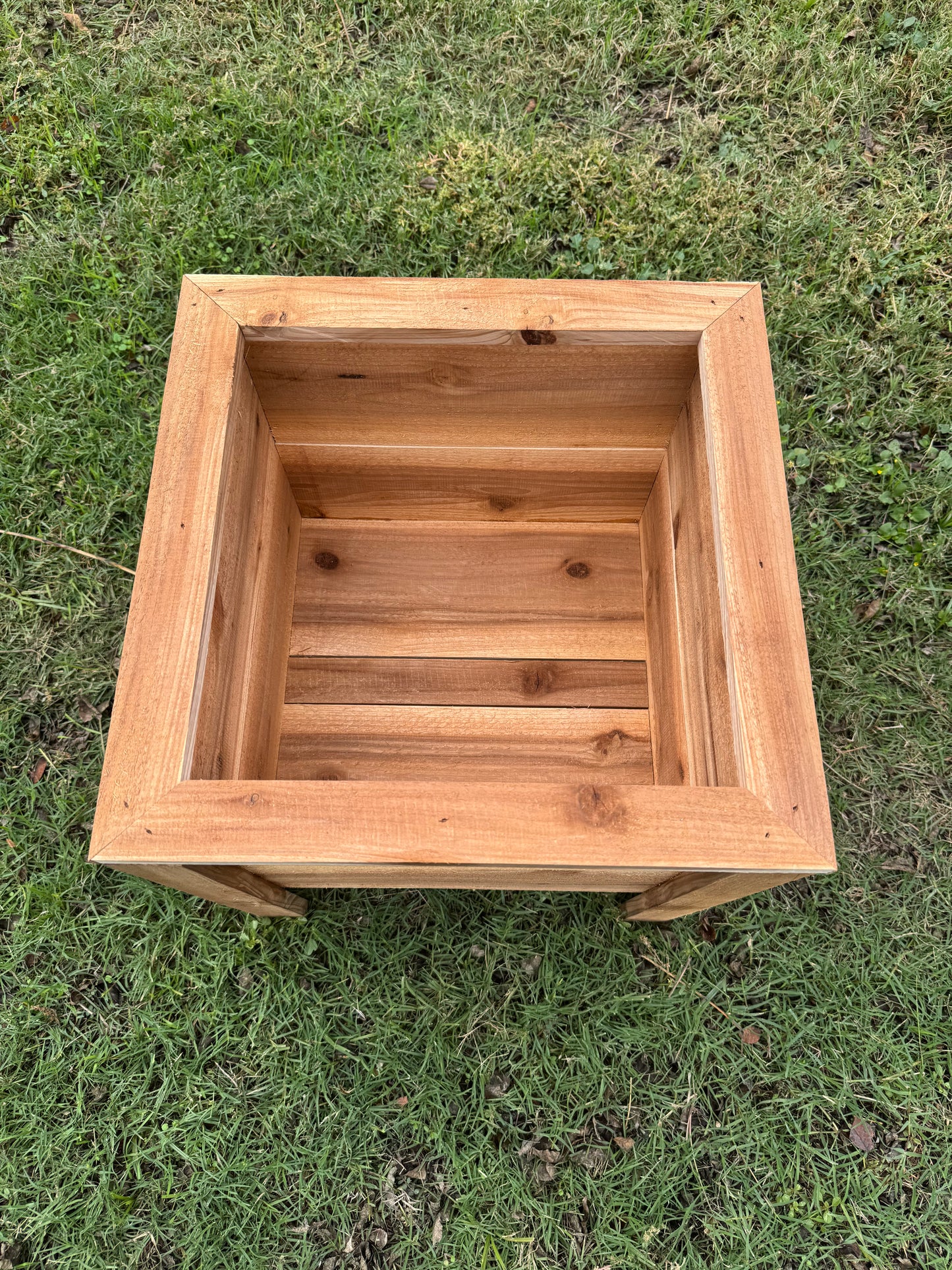 Cedar Planter Box | 15.5" x 15.5" Raised Garden Bed - 16.5" Tall