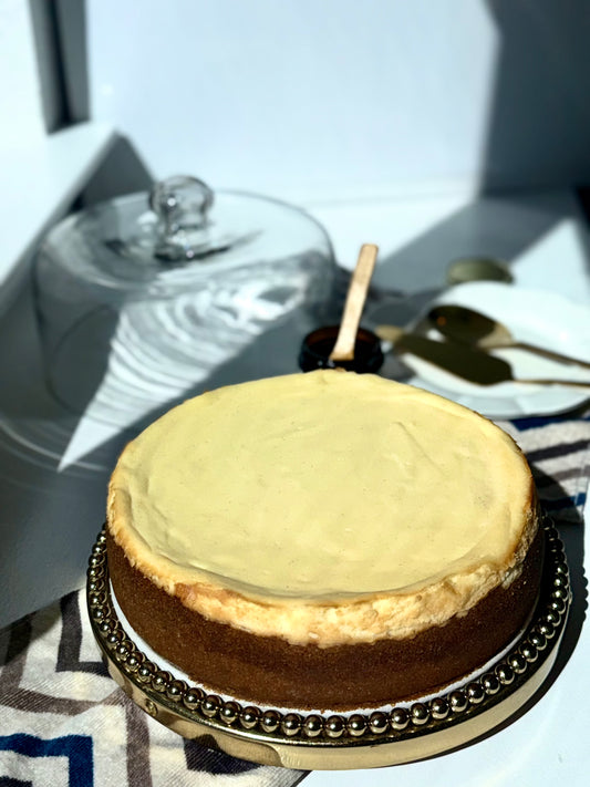 Classic Vanilla Bean Cheesecake | 14-16 slices